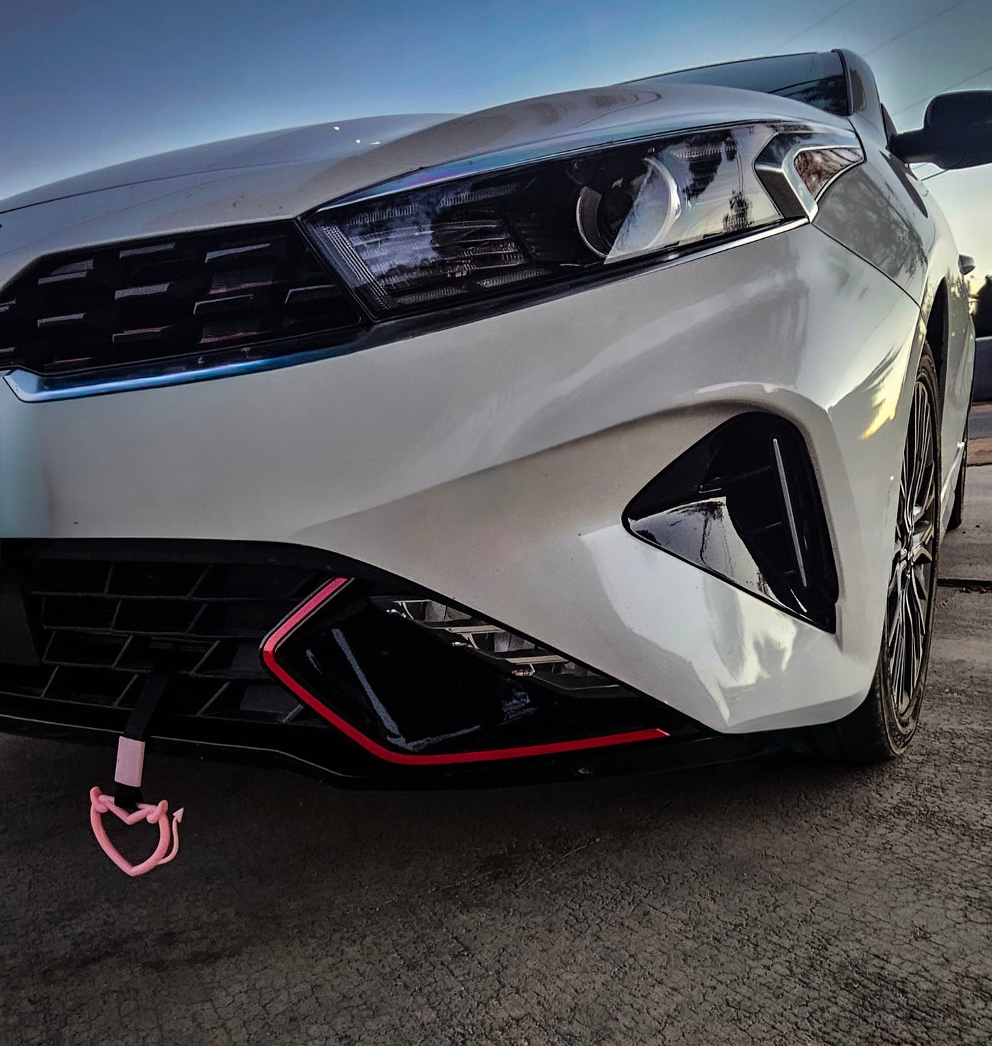 Car Handle / Tsurikawa - Pink Evil Heart w/ Tail, Black Strap